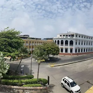 Comodo Apto Zona Historica Cgena Apartamento